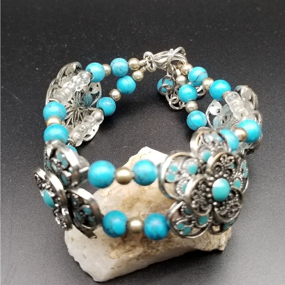 Southwestern southern heat turquoise flower bracelet. B315